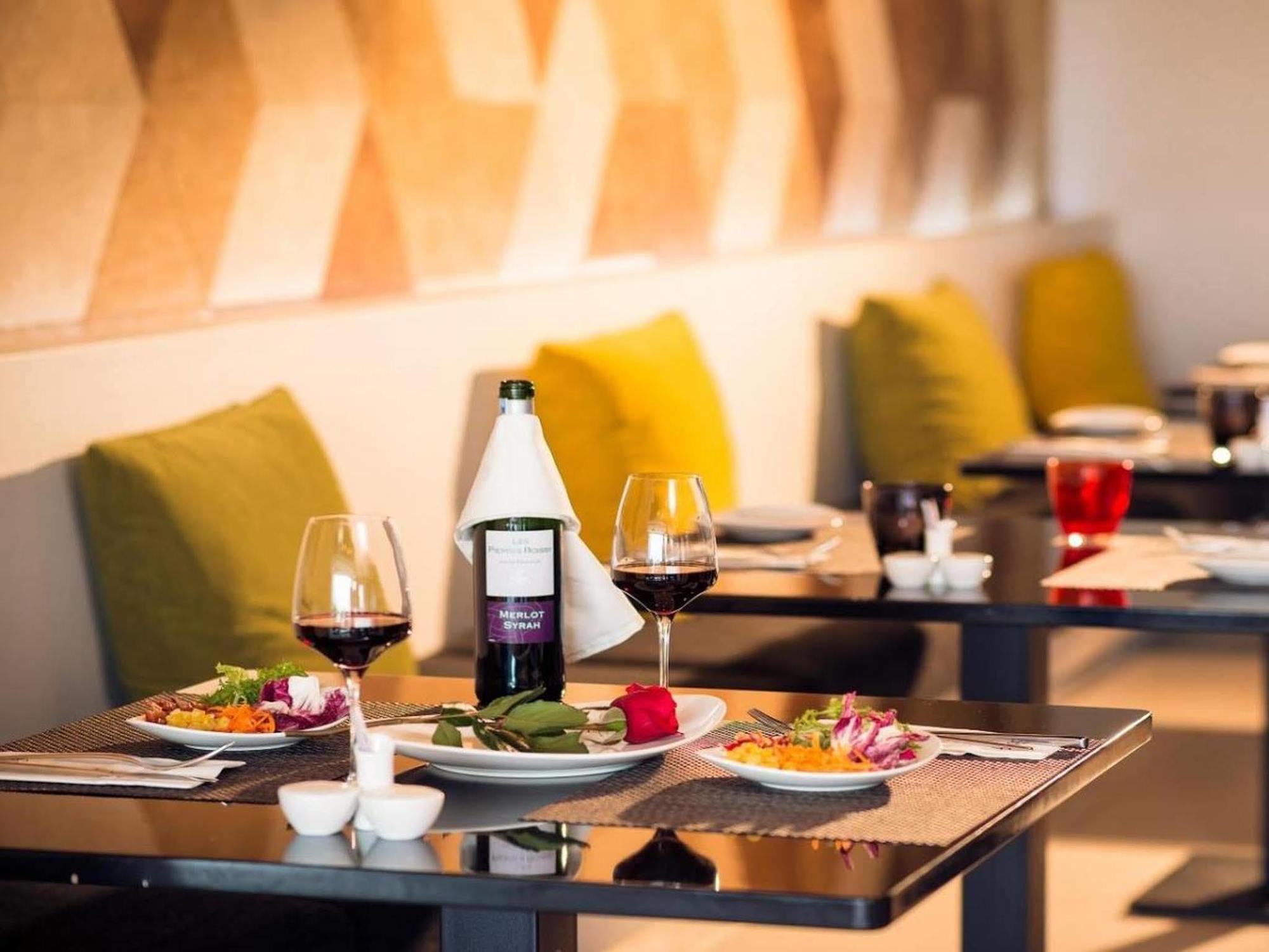 Căn hộ Novotel Living Saigon South *
